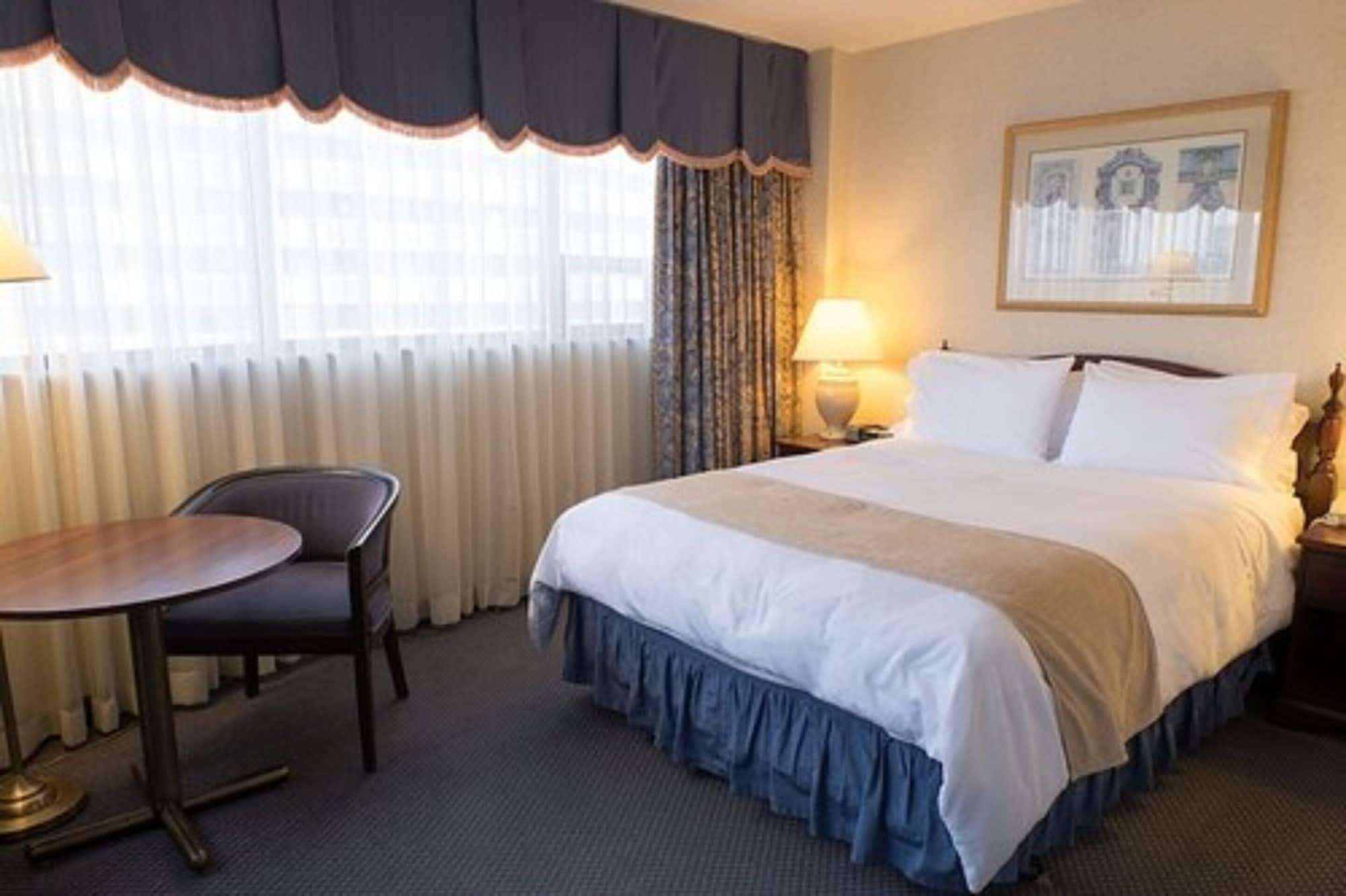 The Roehampton Hotel Toronto Extérieur photo