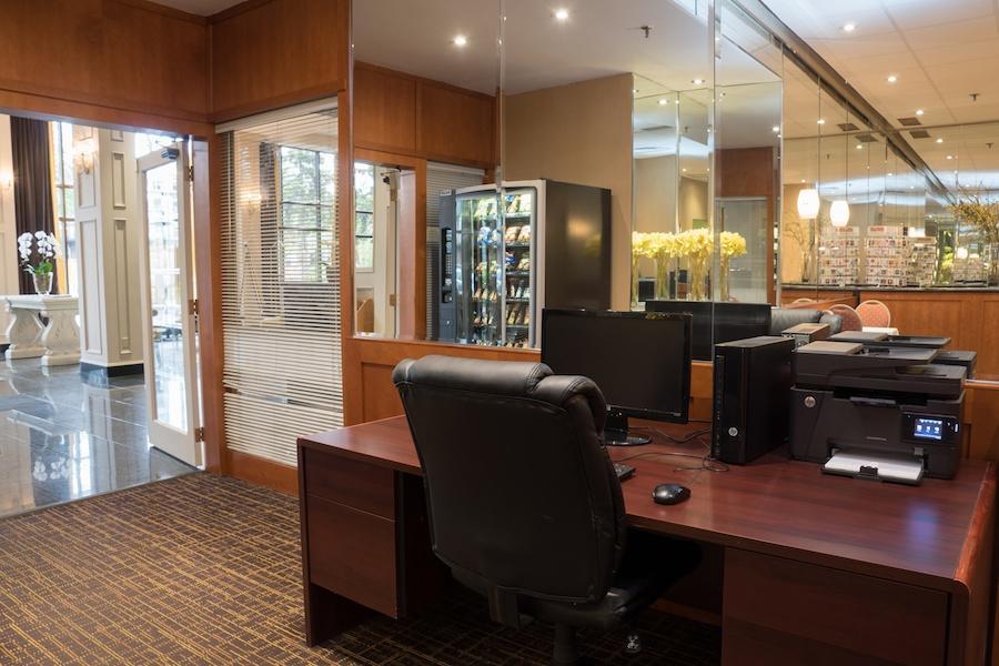The Roehampton Hotel Toronto Extérieur photo
