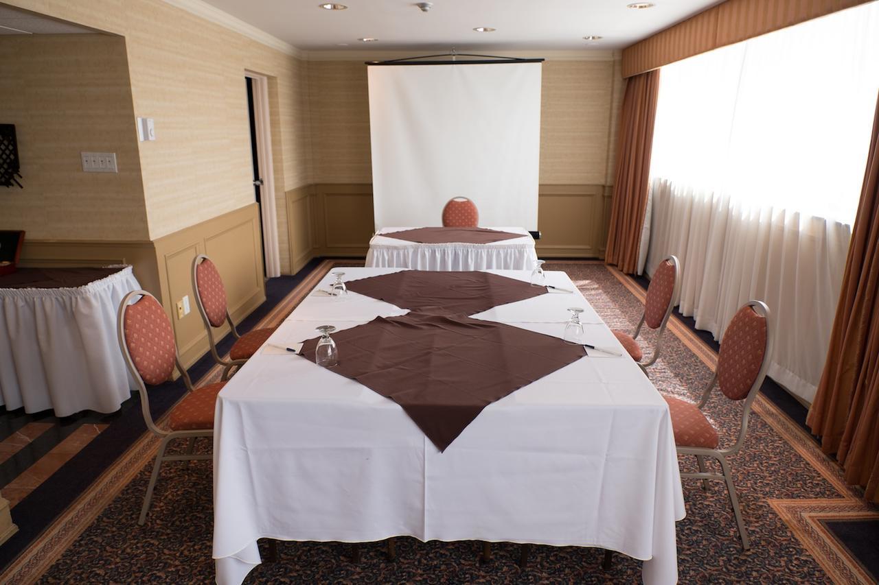The Roehampton Hotel Toronto Extérieur photo